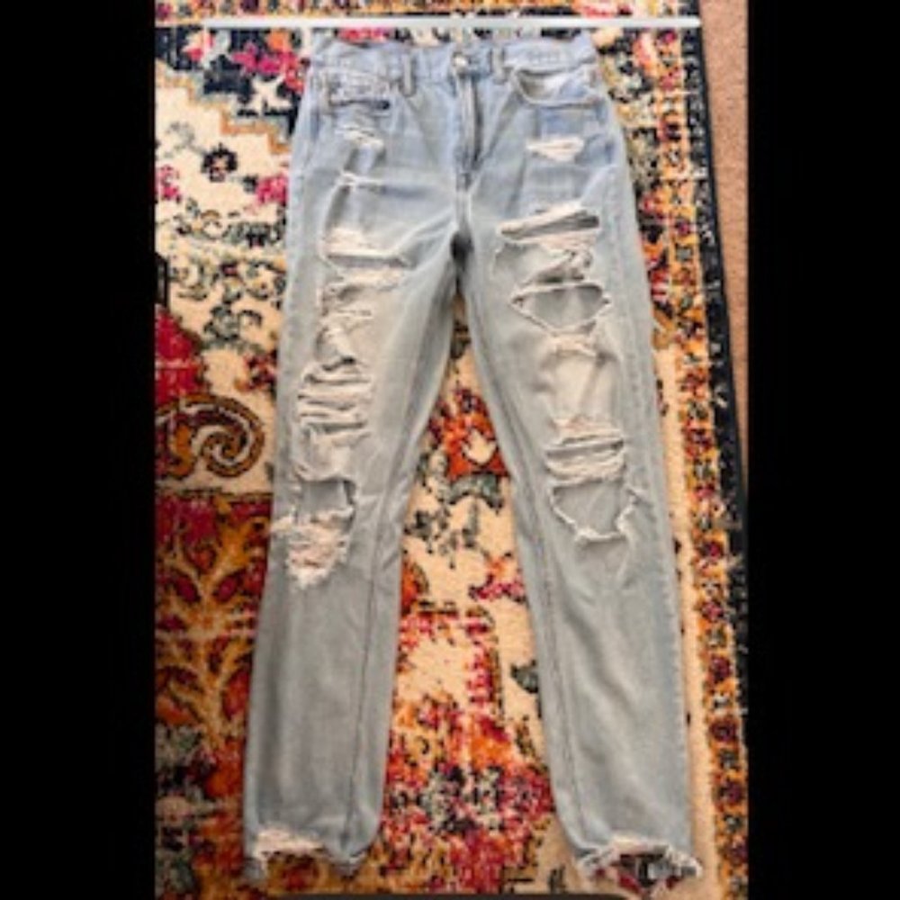 Light wash denim ripped pant